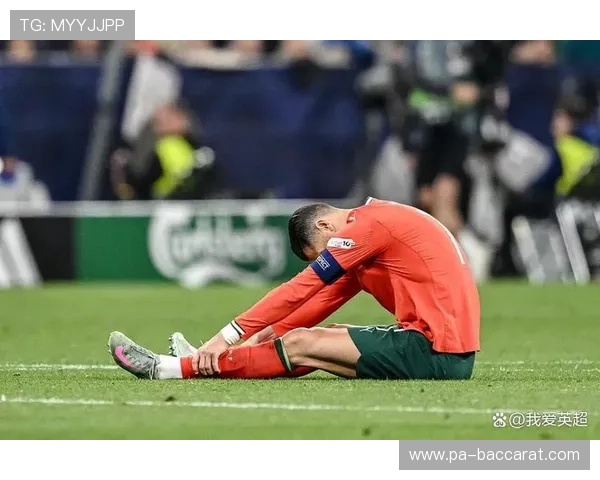 C罗紧张背身不敢看关键点球命中后仰天长啸跪地痛哭瞬间催泪全场 C罗紧张背身不敢看关键点球命中后仰天长啸跪地痛哭瞬间催泪全场